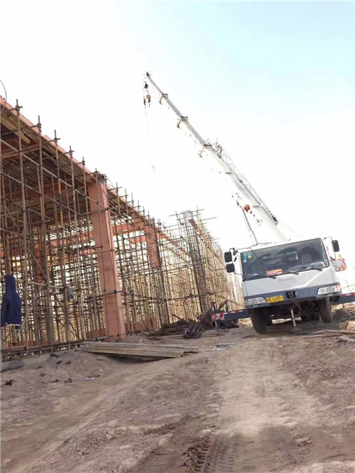 八宿县吊车作业的安全注意事项有哪些？